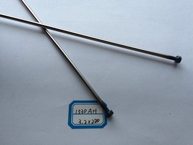 4mm επικεφαλής HSS τρυπούν τις ευθείες καρφίτσες συστημάτων εκτίναξης κύβων με τη σκληρότητα 40-60 με διατρητική μηχανή HRC