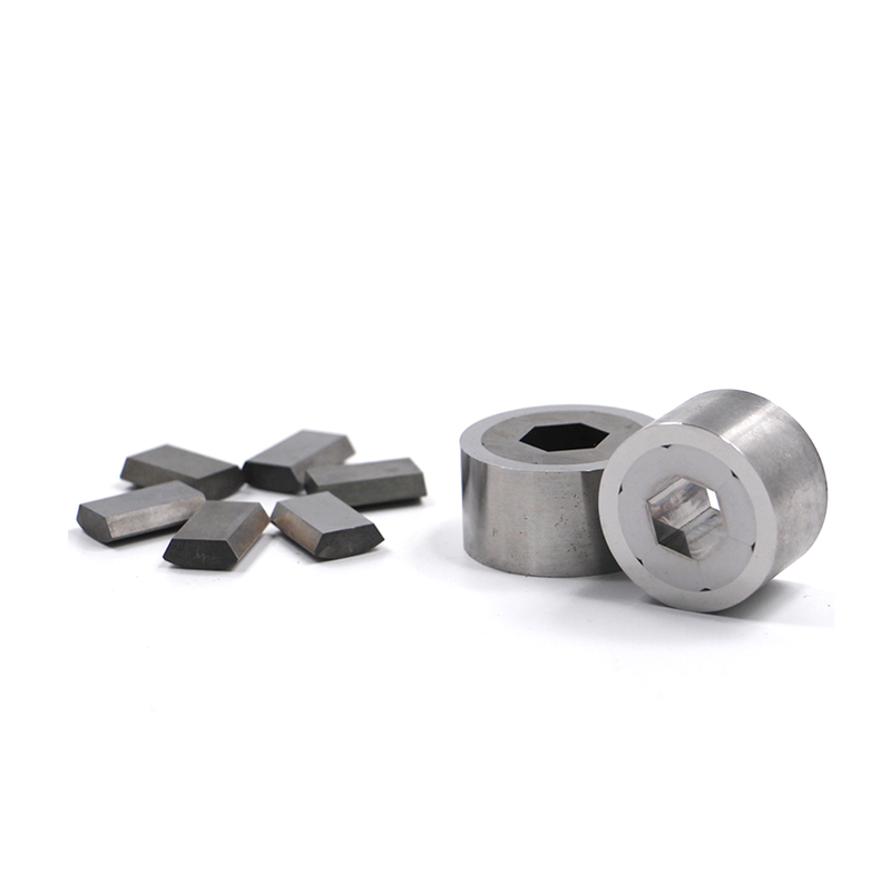 Τμηματισμένη Hex Die Wear Ανθεκτικό στη θερμική κόπωση για ανοξείδωτο χάλυβα άνθρακα Ψυχρή θερμή σφυρηλάτηση Αντικατάστατες μονάδες Εύκολη συντήρηση